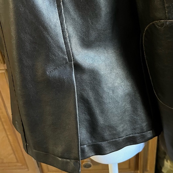 RVT Clothing Vintage Faux Leather Jacket - Picture 7 of 8